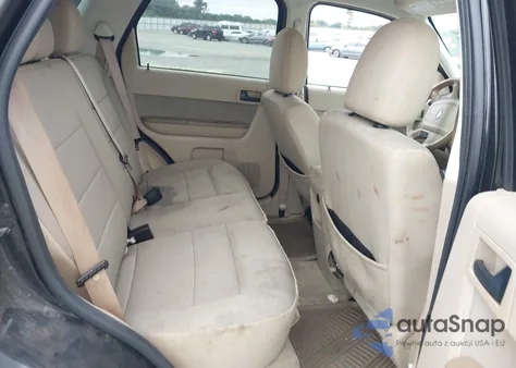 2011 Ford Escape Xlt z USA, uszkodzony, nr VIN 1FMCU0D76BKB95212